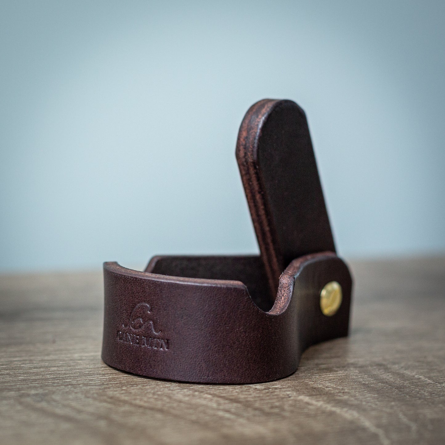 Clingmans Device Stand